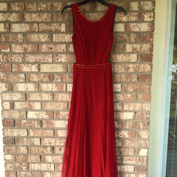 Red prom dress - Picture 1 of 2